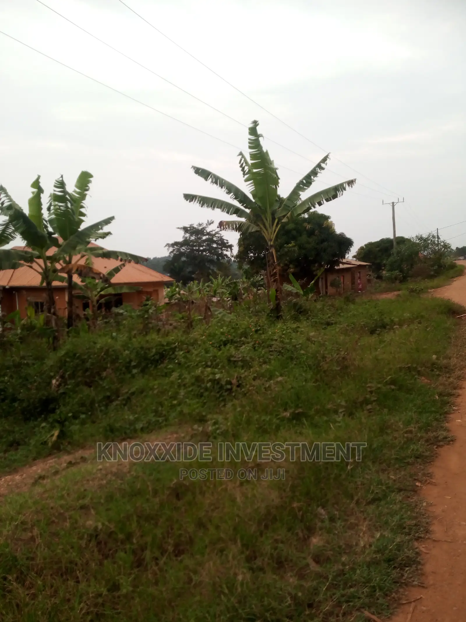Plot for Sale 50x50ft at 15m Ugx Town Good Neigboured