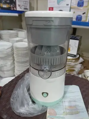 Multifunctional Portable Citrus Juicer
