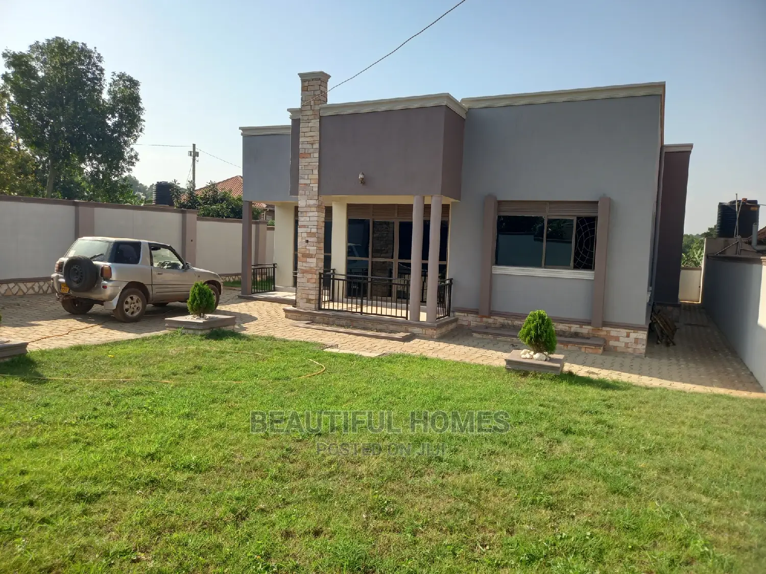 Furnished 4bdrm House in Kira for Sale