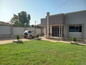 Furnished 4bdrm House in Kira for Sale