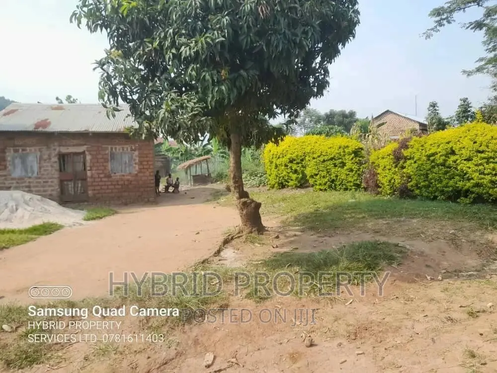 8acres of Land for Sale at Namayumba Budaali~Hoima Road.