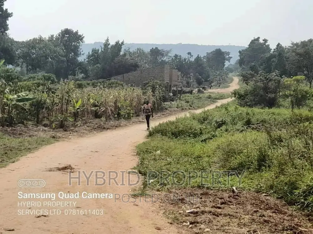 8acres of Land for Sale at Namayumba Budaali~Hoima Road.