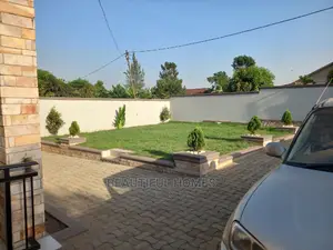 Furnished 4bdrm House in Kira for Sale