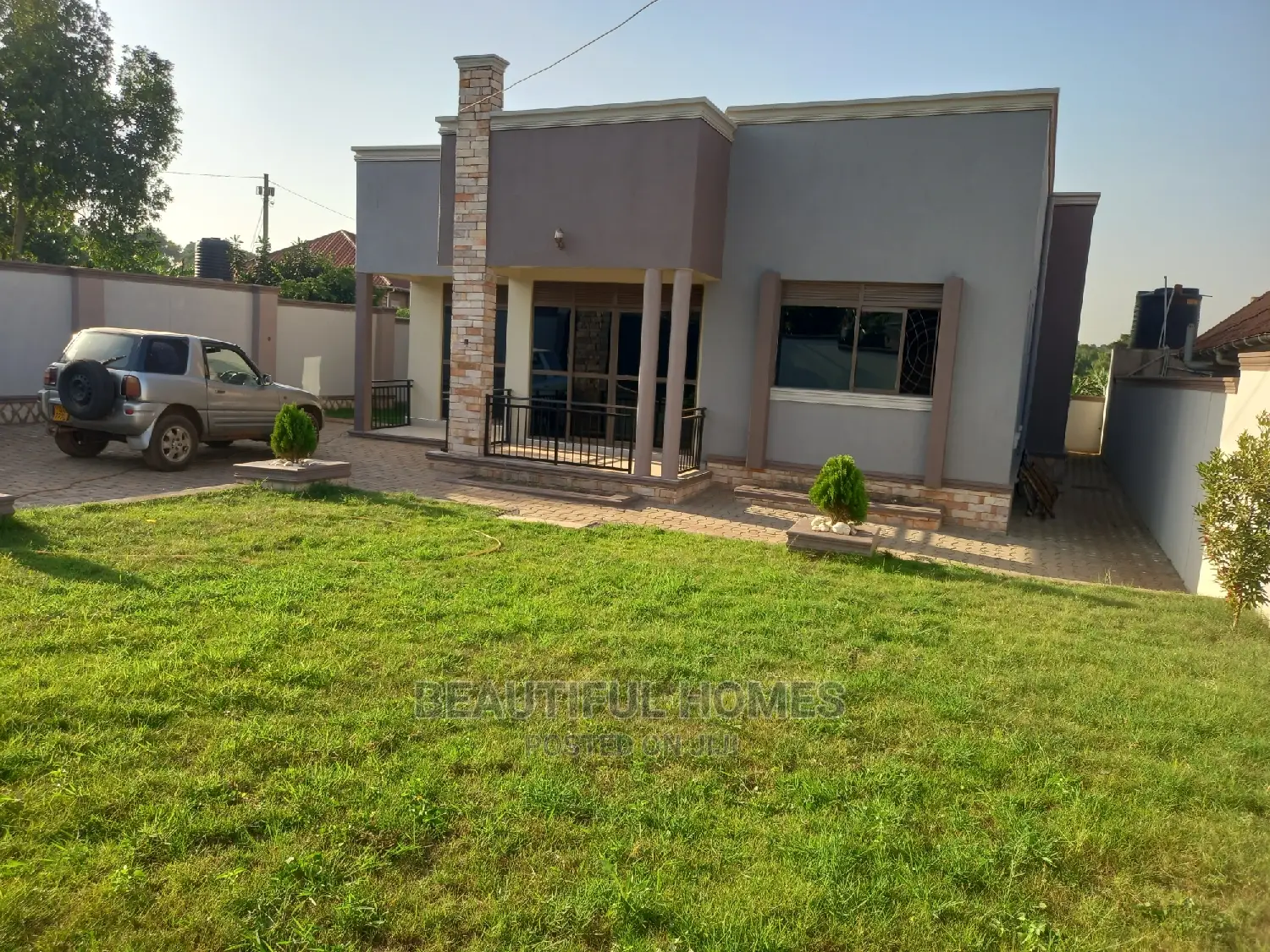 Furnished 4bdrm House in Kira for Sale