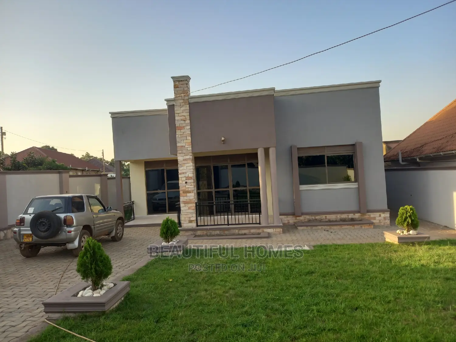 Furnished 4bdrm Bungalow in Kira for Sale