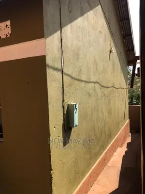 4bdrm House in Gangu Busabaala Rd, Central Division for Sale