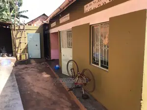 4bdrm House in Gangu Busabaala Rd, Central Division for Sale