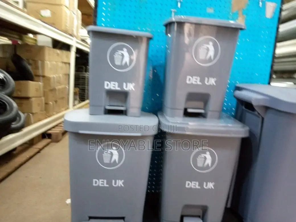 Plastic Dust Bins Step on 50ltrs