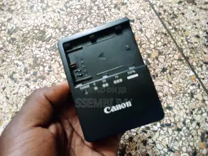 CANON 6D Charger.