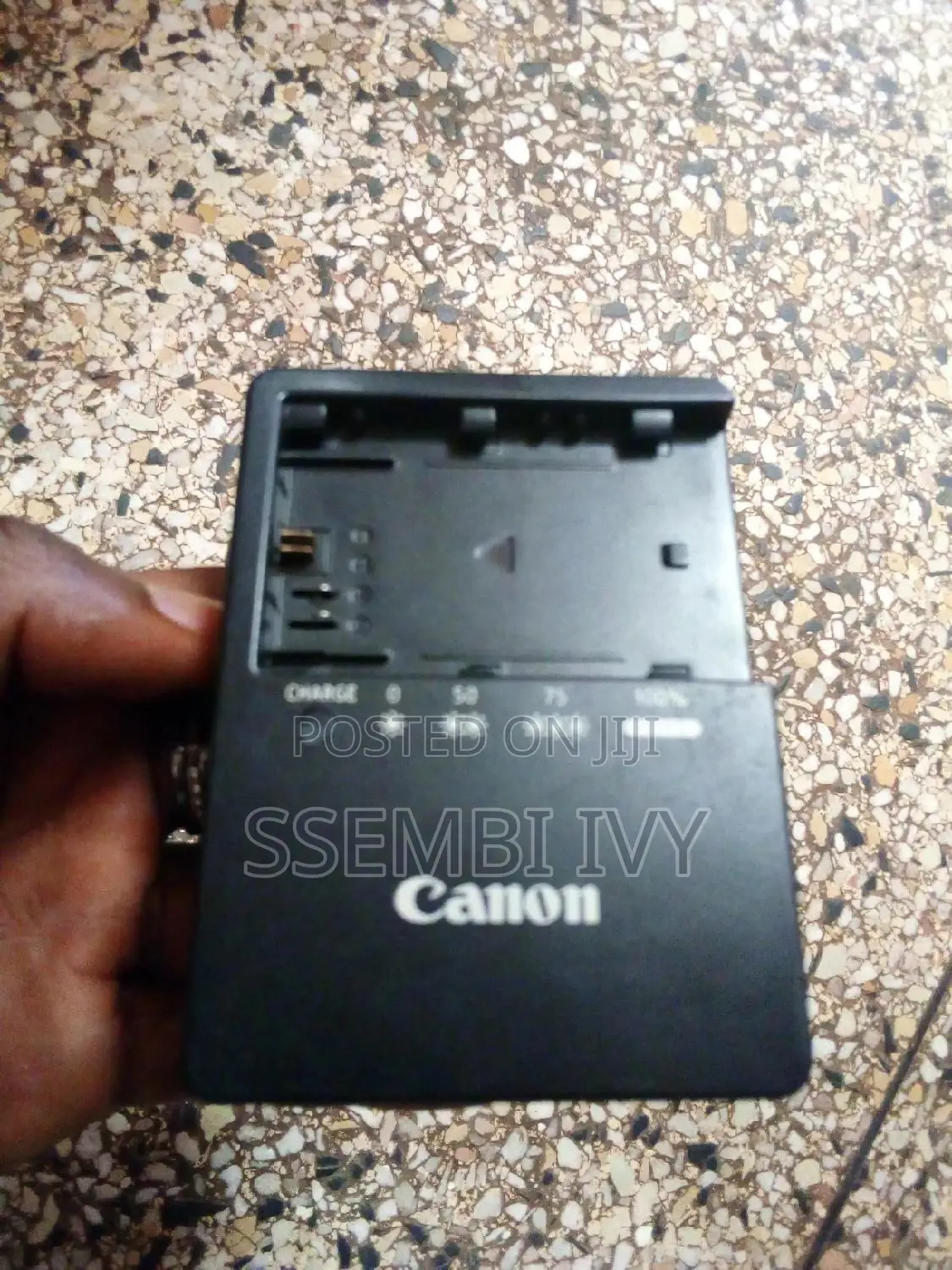 CANON 6D Charger.