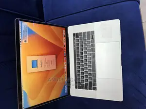 Laptop Apple MacBook Pro 2017 16GB Intel Core I7 SSD 256GB
