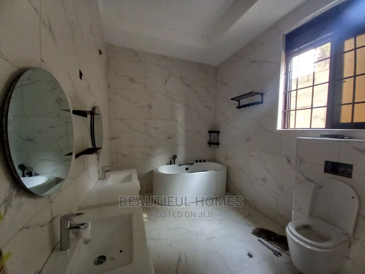 Furnished 6bdrm Mansion in Kyanja Corporates, Central Division