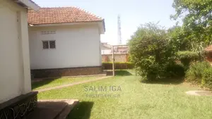 3bdrm Bungalow in Kololo Property, Central Division for Rent