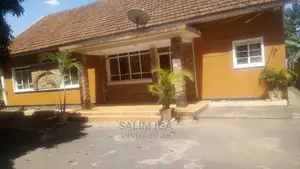 3bdrm Bungalow in Kololo Property, Central Division for Rent