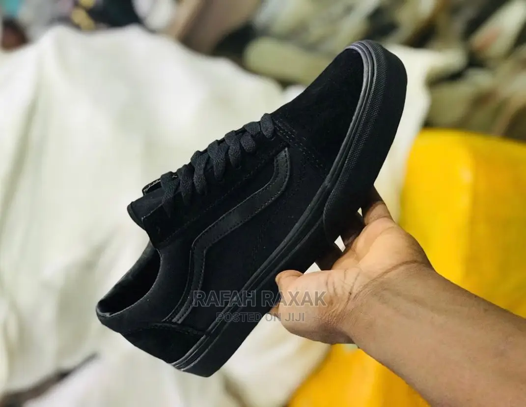 Original Triple Black Vintage Old Skool Vans Off the Wall