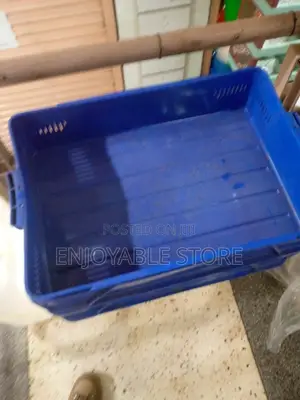 Plastic Crates 64/17