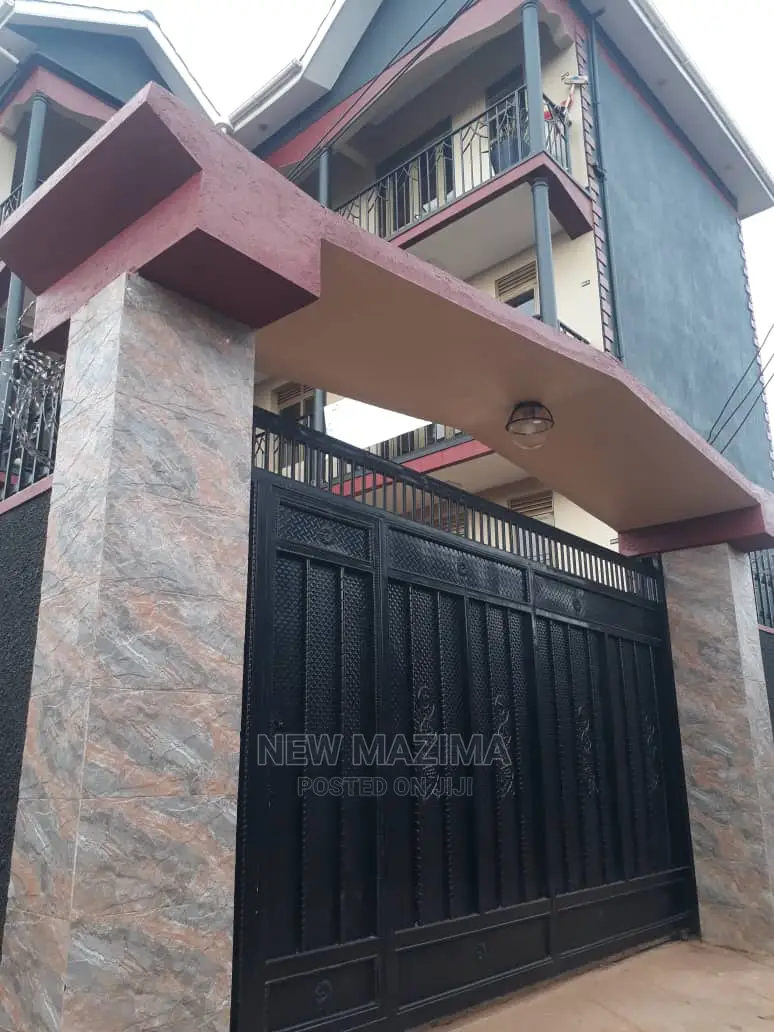 6bdrm House in Salaama Munyonyo Rd, Central Division for Sale