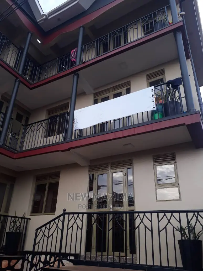 6bdrm House in Salaama Munyonyo Rd, Central Division for Sale