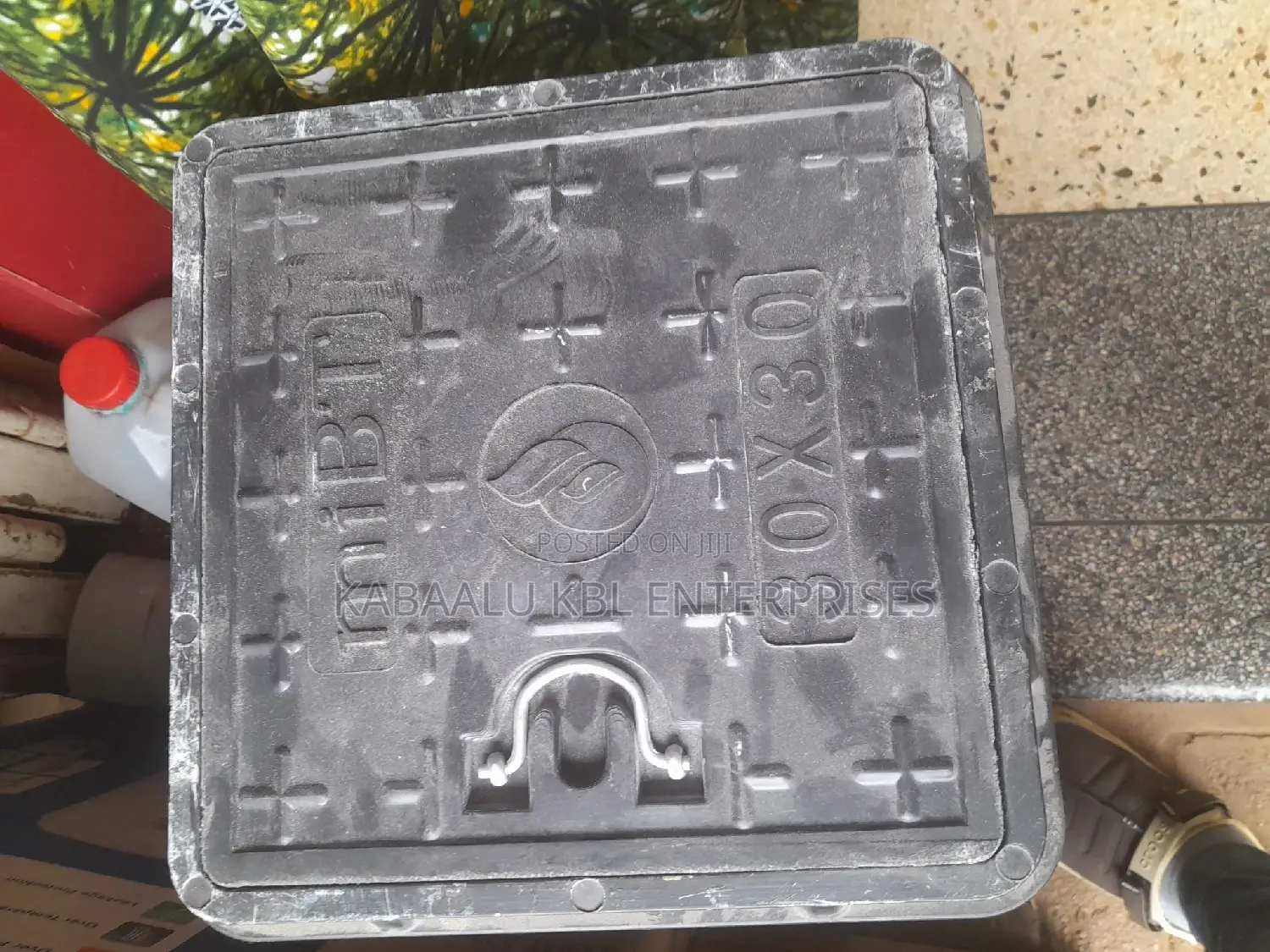 Plastic Manhole Covers 30×30 Heavy