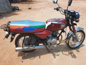 Bajaj Boxer 2014 Red
