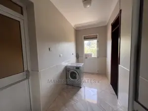 4bdrm Condo in Kololo, Central Division for Sale