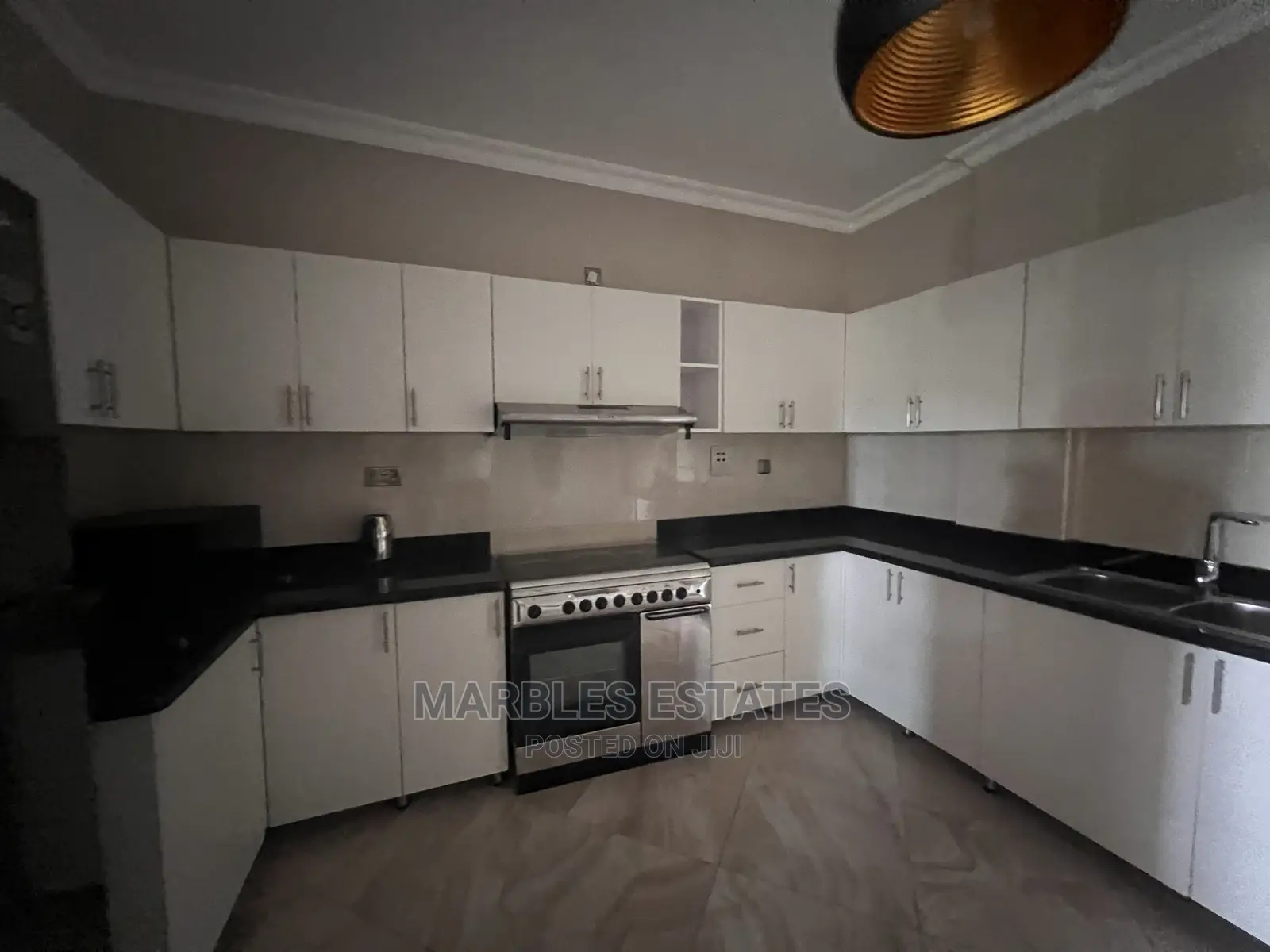 4bdrm Condo in Kololo, Central Division for Sale