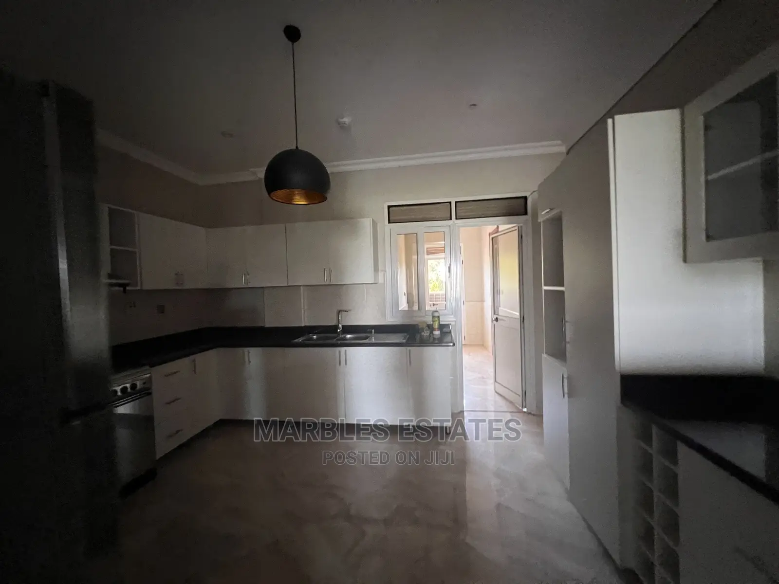 4bdrm Condo in Kololo, Central Division for Sale