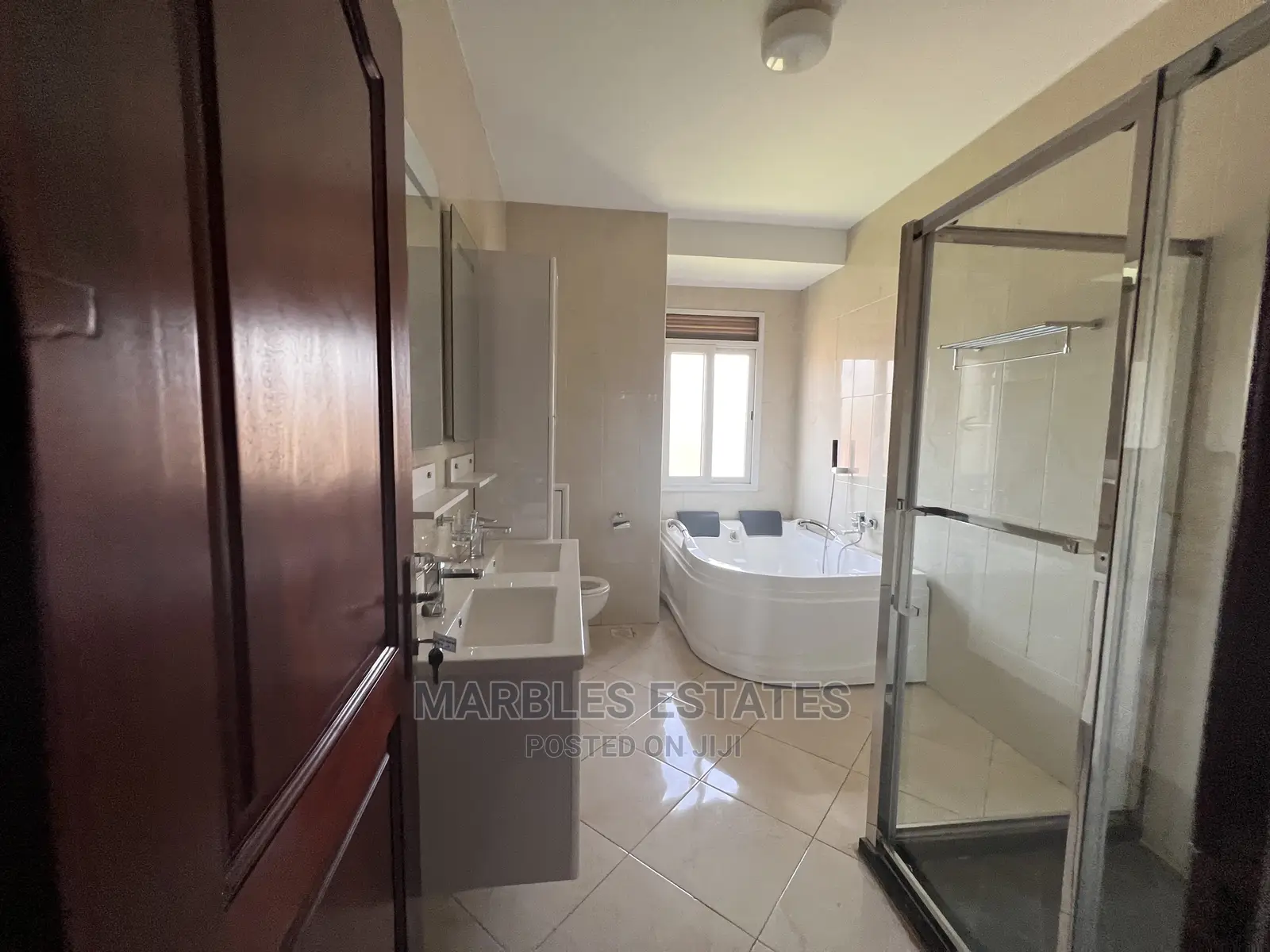 4bdrm Condo in Kololo, Central Division for Sale