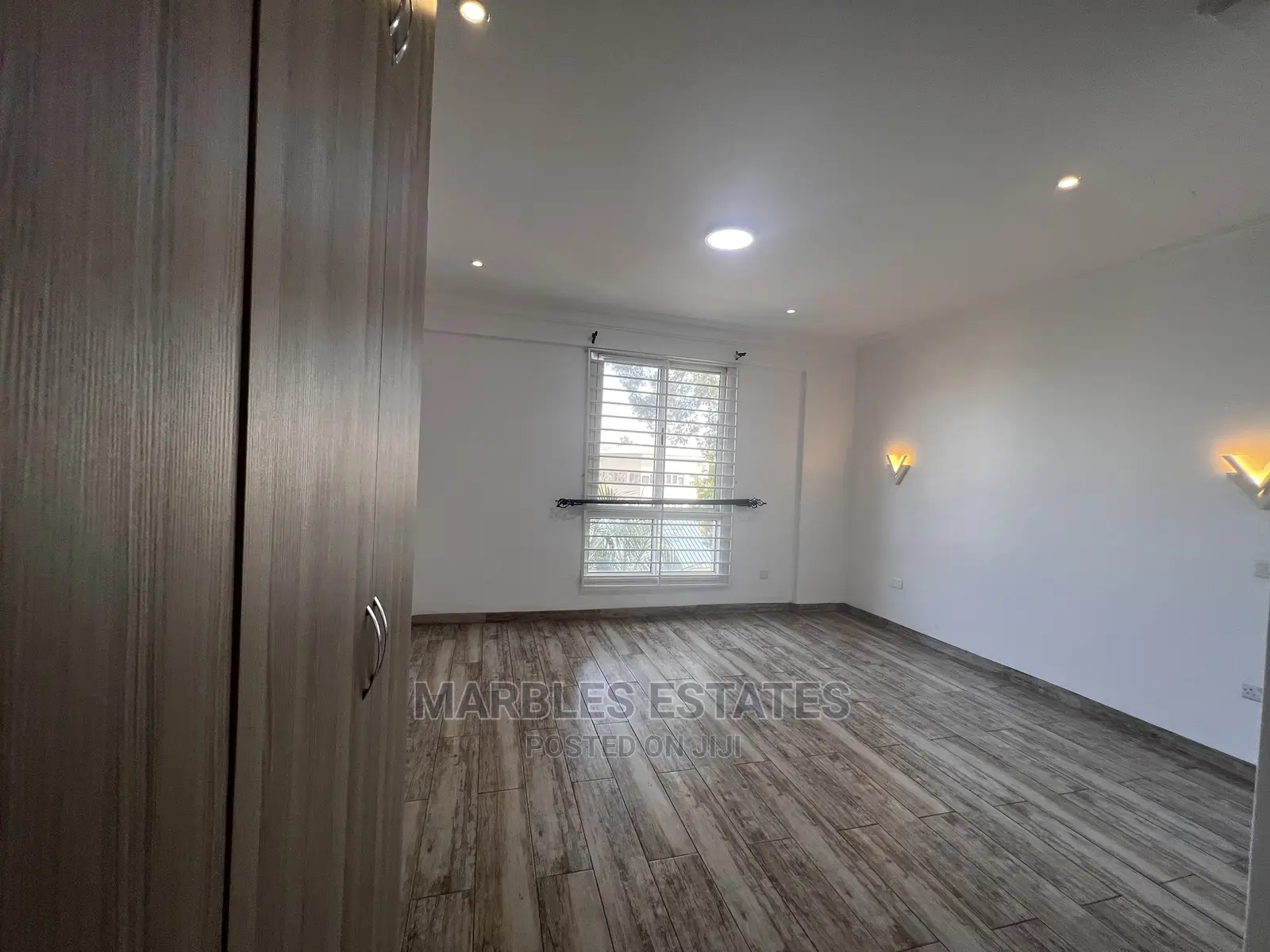 Furnished 4bdrm Condo in Kololo, Central Division for Sale