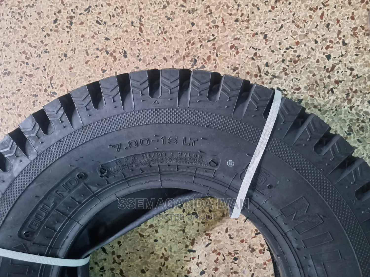 700r15 Ceat Mudgrip
