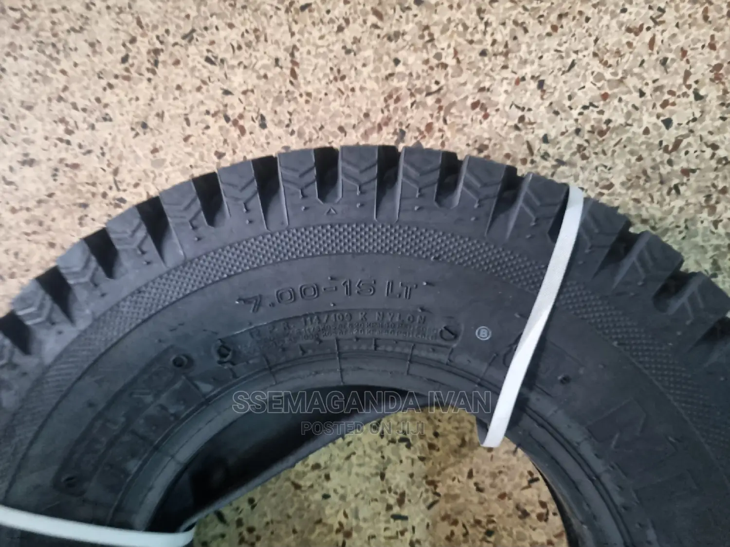 700r15 Ceat Mudgrip