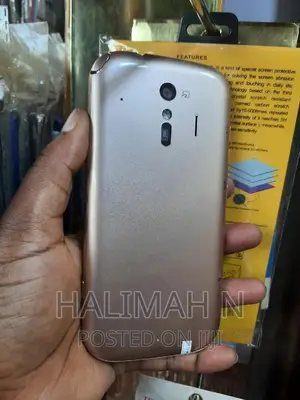 New Fujitsu F-01L 32 GB Gold