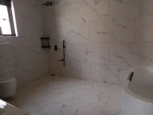 Furnished 6bdrm House in Kyanja, Central Division for Sale