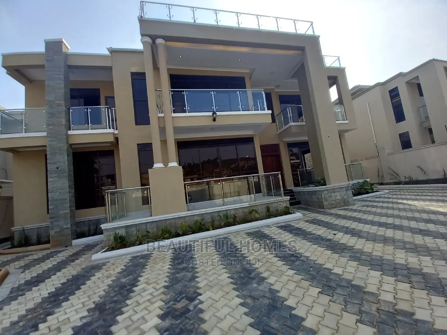 Furnished 6bdrm House in Kyanja, Central Division for Sale