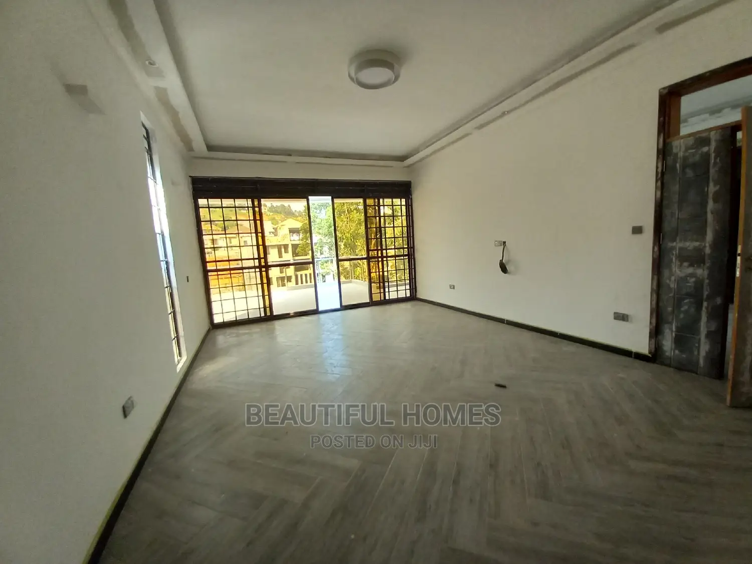 Furnished 6bdrm Mansion in Kyanja, Central Division for Sale