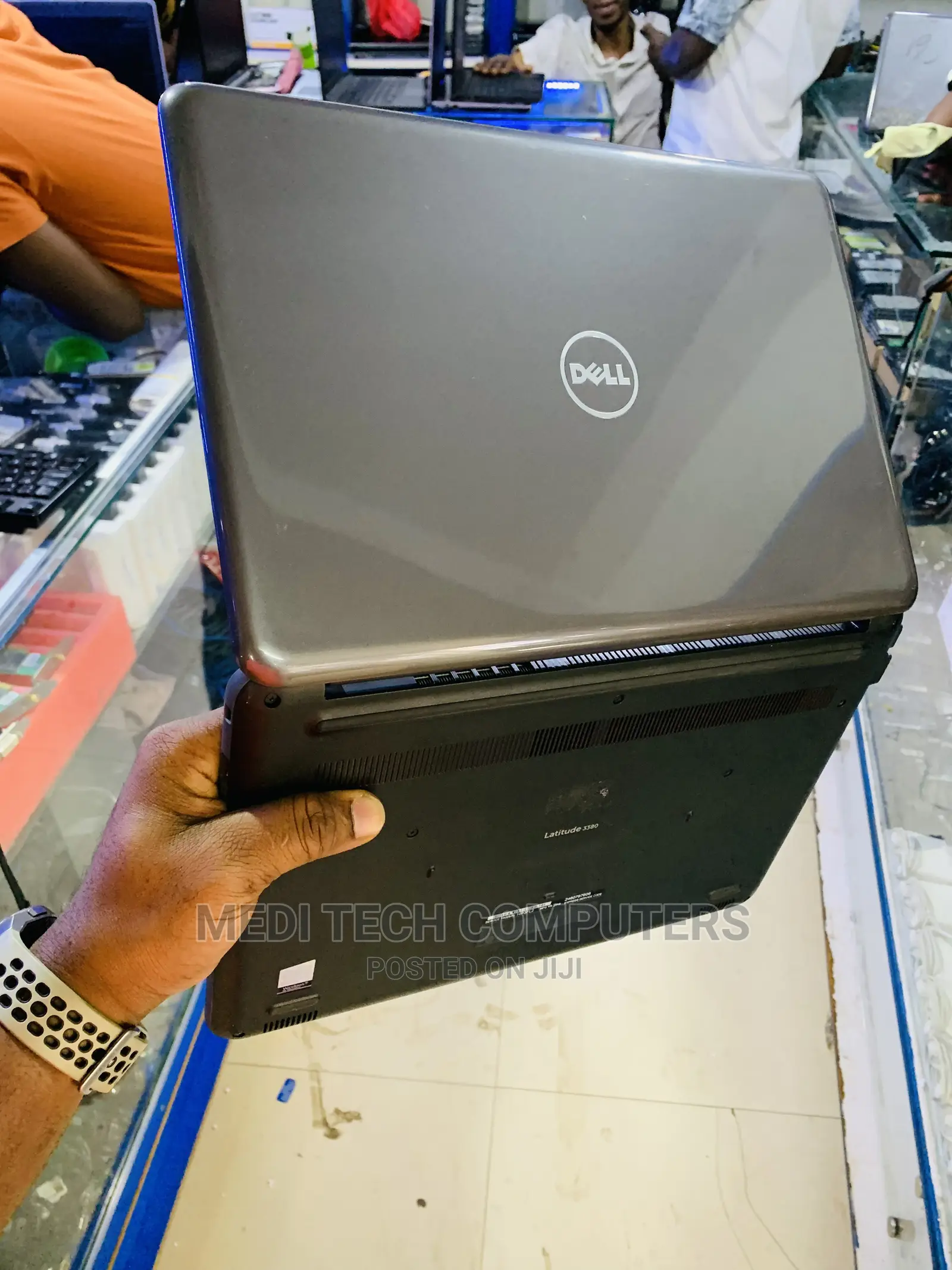 Laptop Dell Latitude 3380 4GB Intel Core I5 HDD 500GB