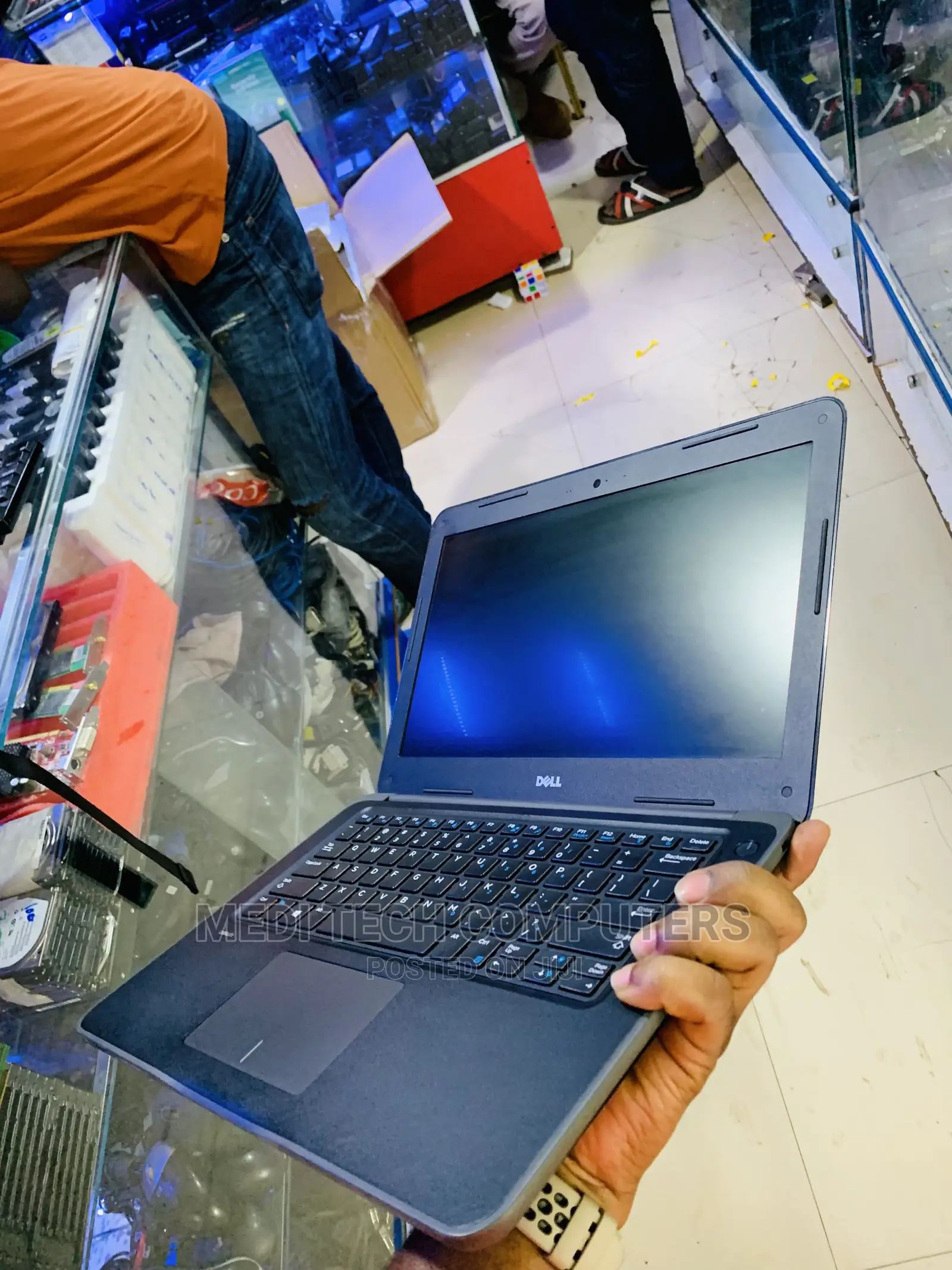 Laptop Dell Latitude 3380 4GB Intel Core I5 HDD 500GB