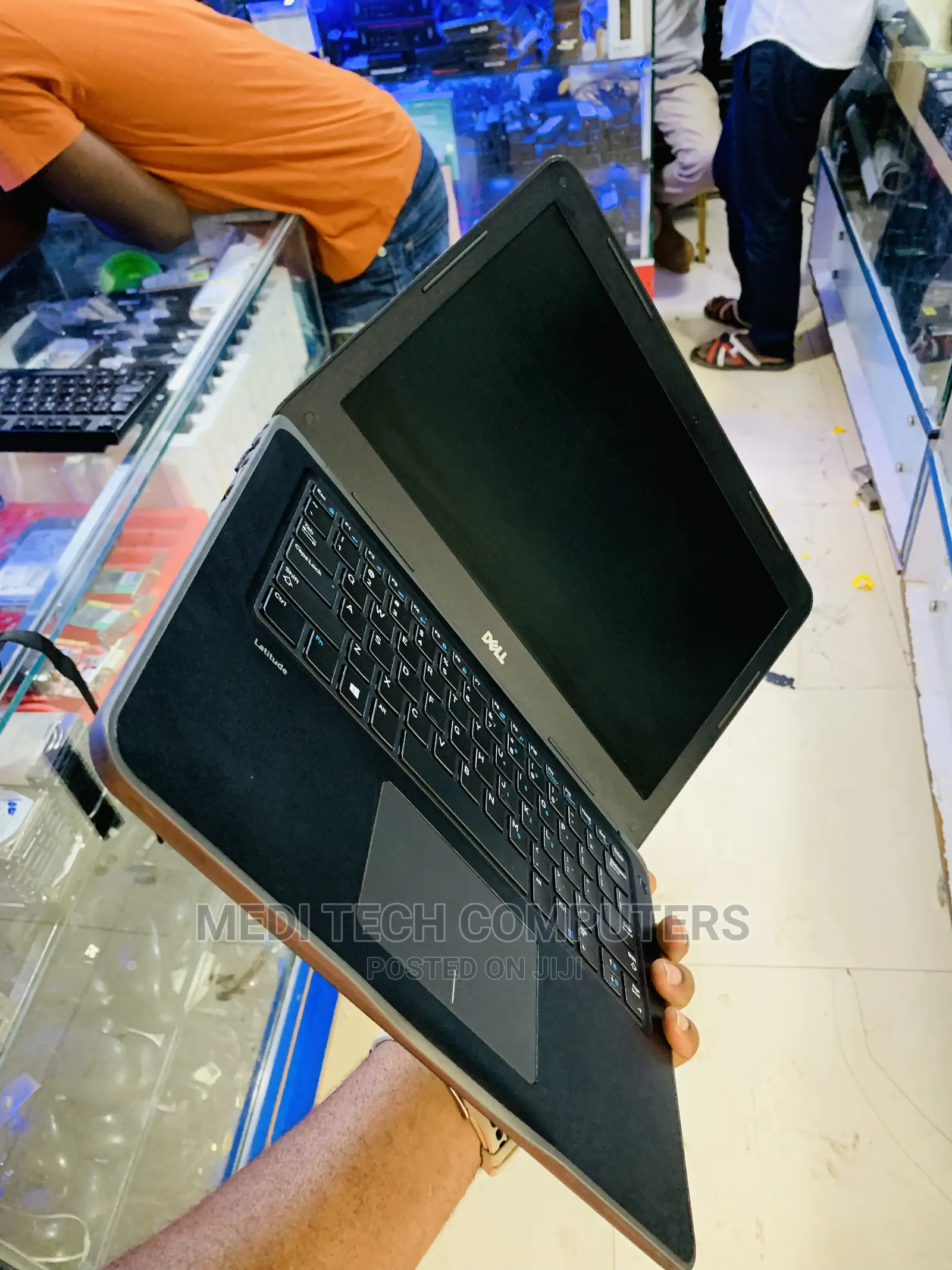 Laptop Dell Latitude 3380 4GB Intel Core I5 HDD 500GB