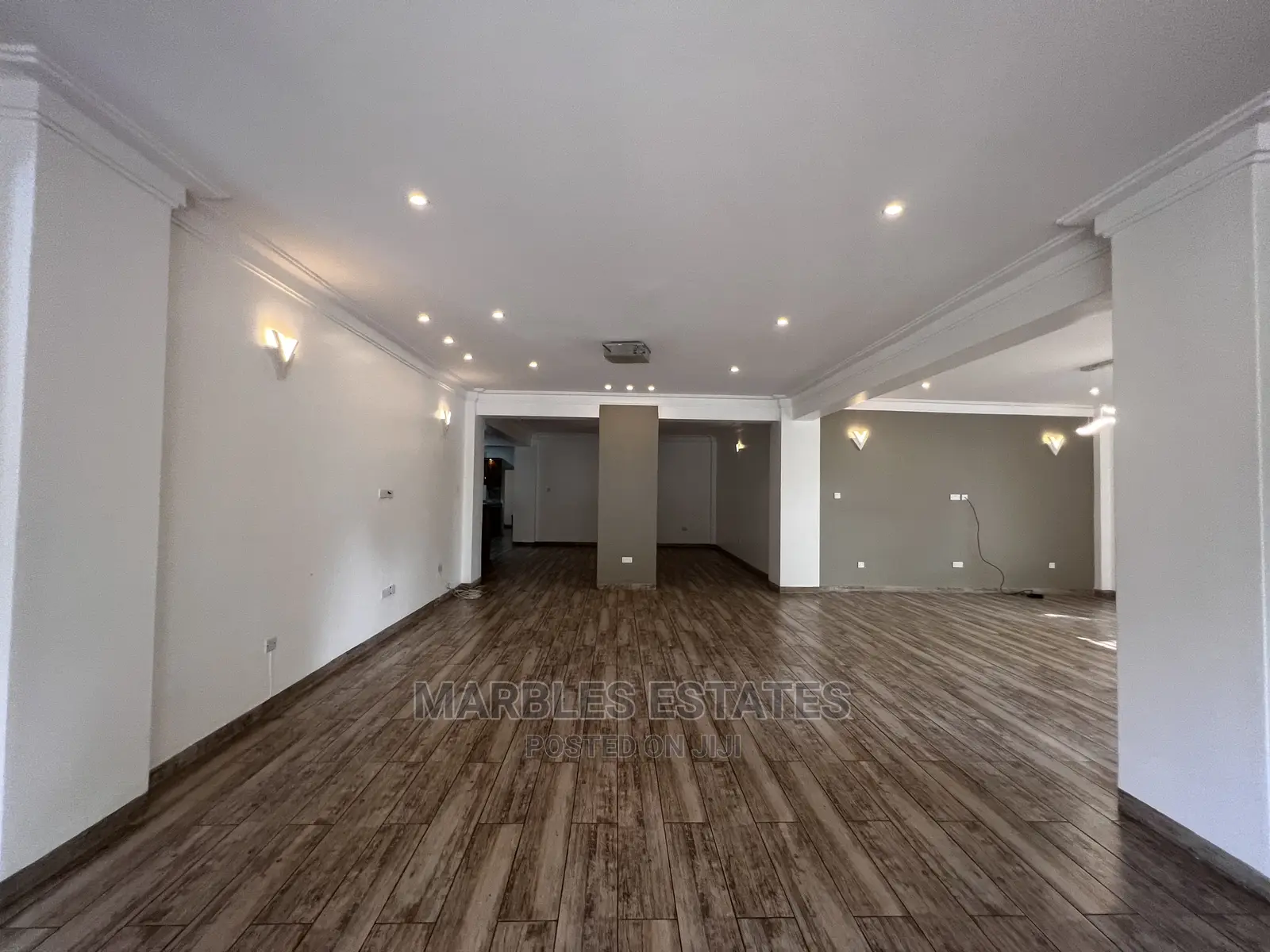 Furnished 4bdrm Condo in Kololo, Central Division for Sale