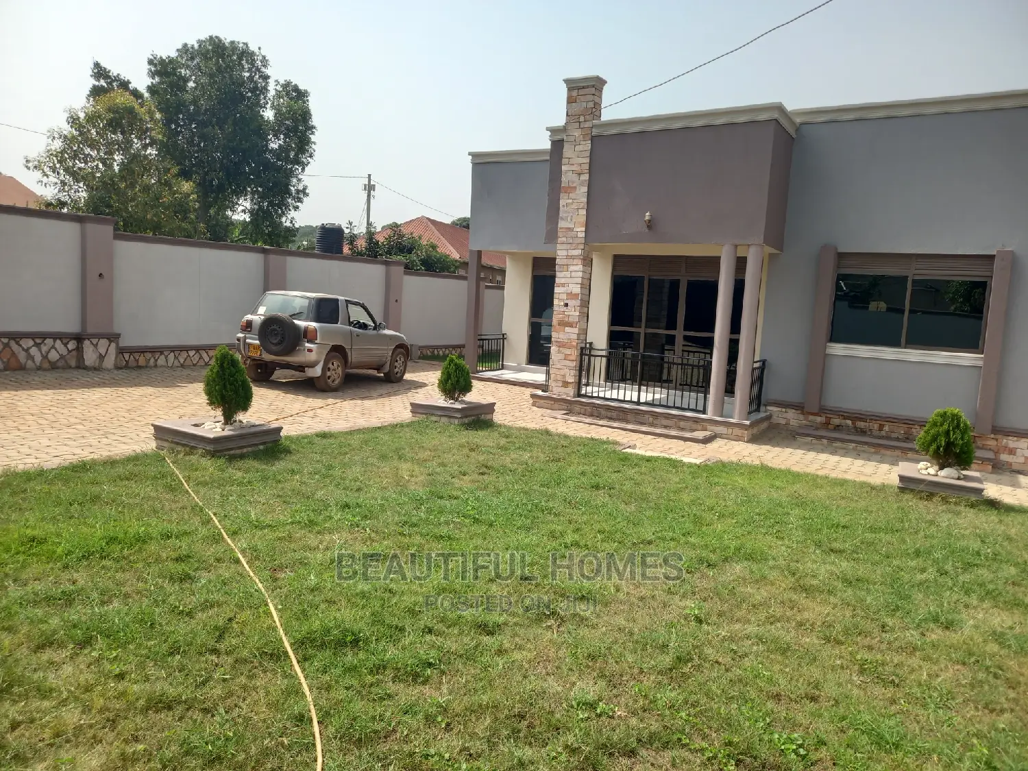 Furnished 4bdrm House in Kira for Sale