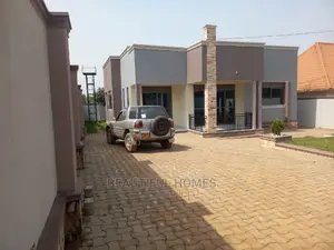 Furnished 4bdrm House in Kira for Sale