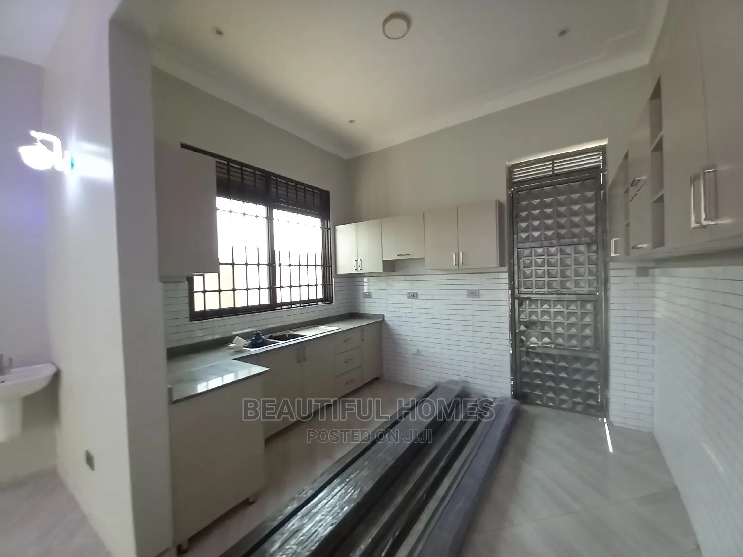 Furnished 3bdrm House in Nakwero, Kira for Sale
