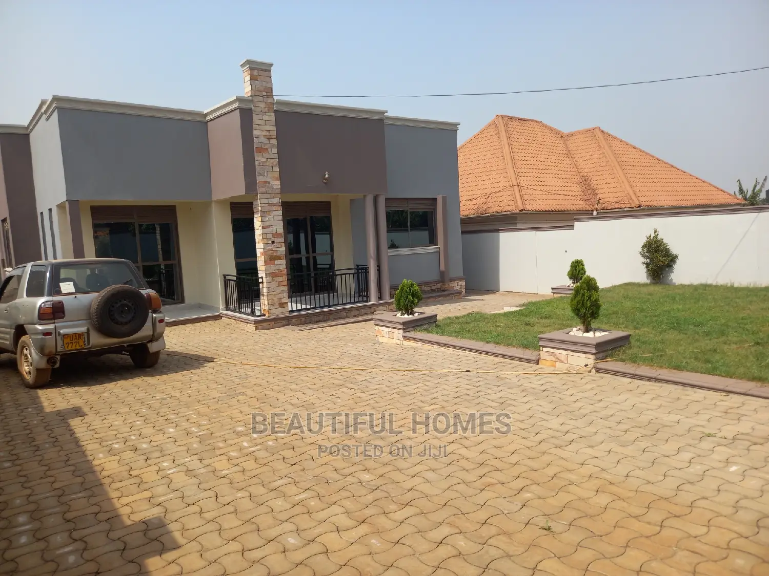 Furnished 4bdrm House in Kira for Sale