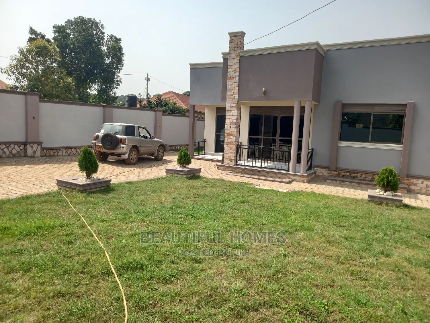 Furnished 4bdrm House in Kira for Sale