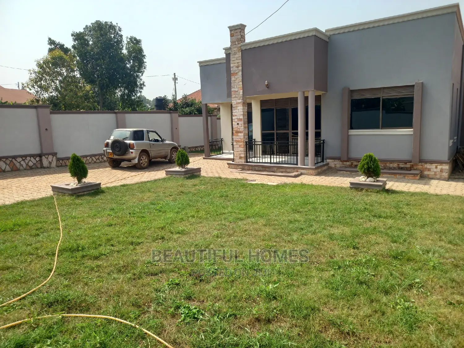 Furnished 4bdrm Bungalow in Kira for Sale