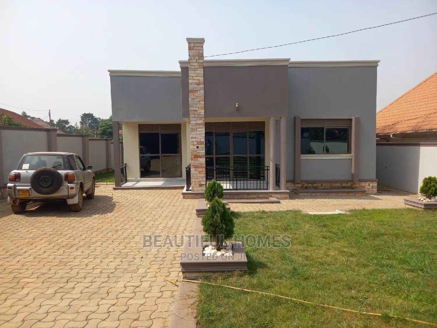 Furnished 4bdrm House in Kira for Sale