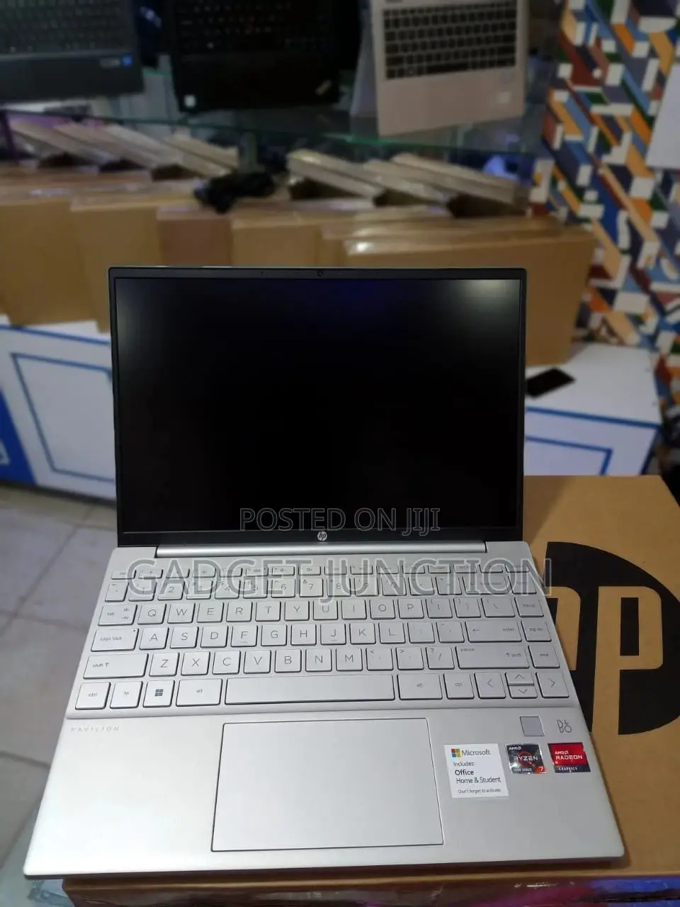 New Laptop HP 16GB AMD Ryzen 7 SSD 512GB