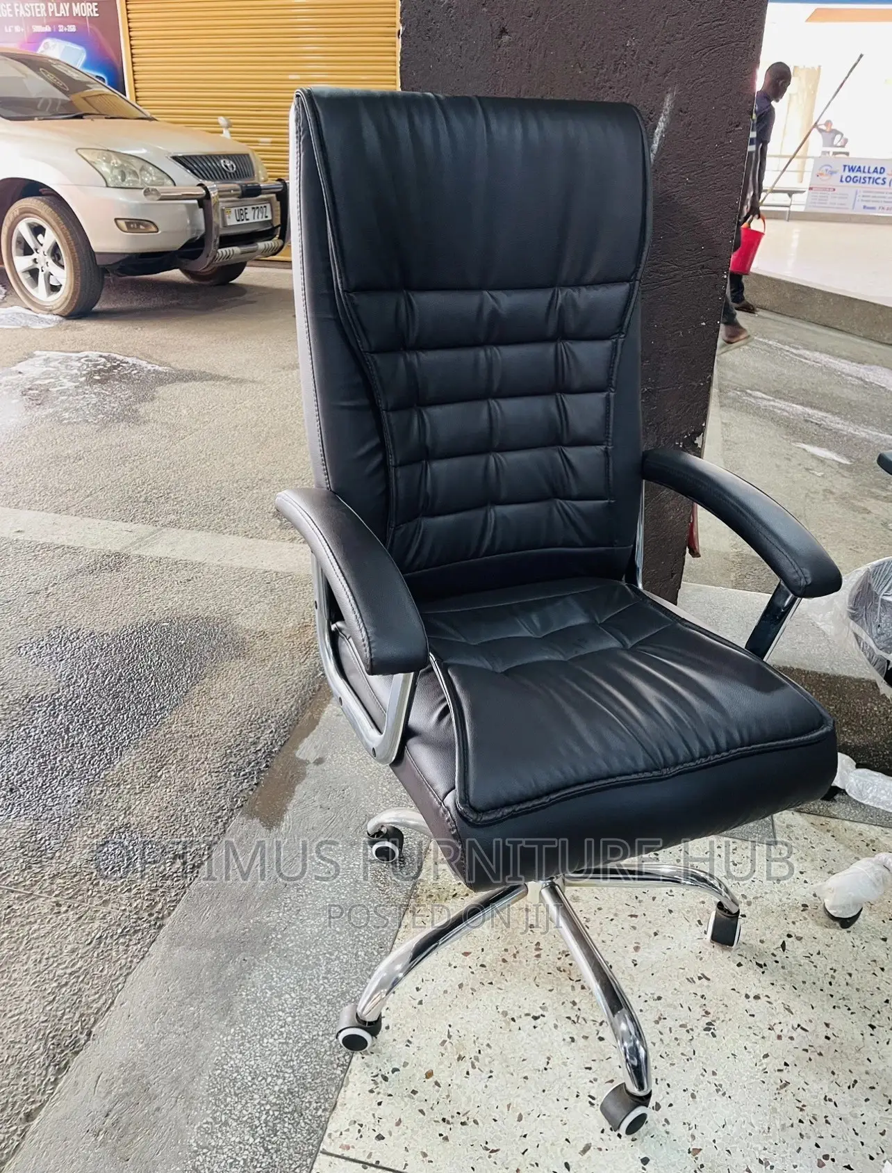 Office Chair (Metallic Handles)