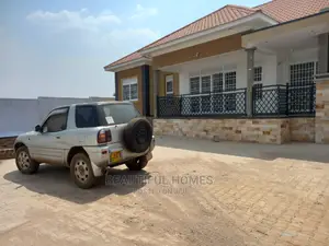Furnished 4bdrm House in Kira for Sale