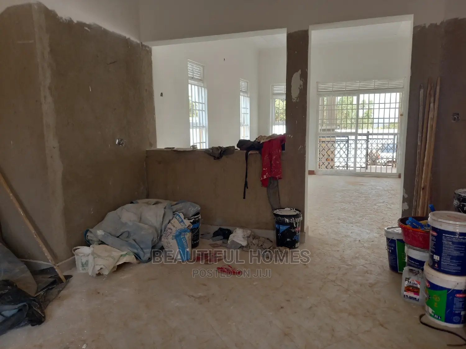 Furnished 4bdrm House in Kira for Sale